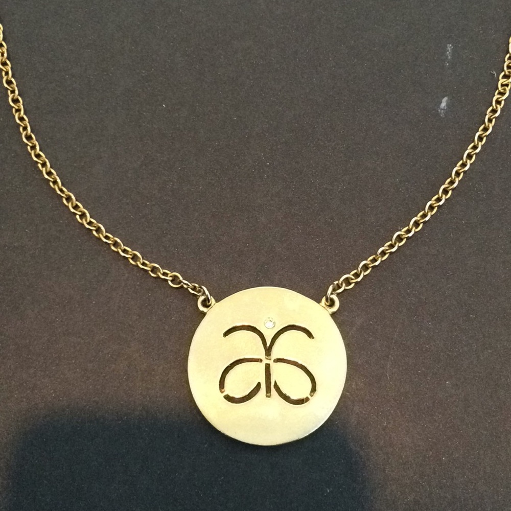 VERY PRETTY NECKLACE
